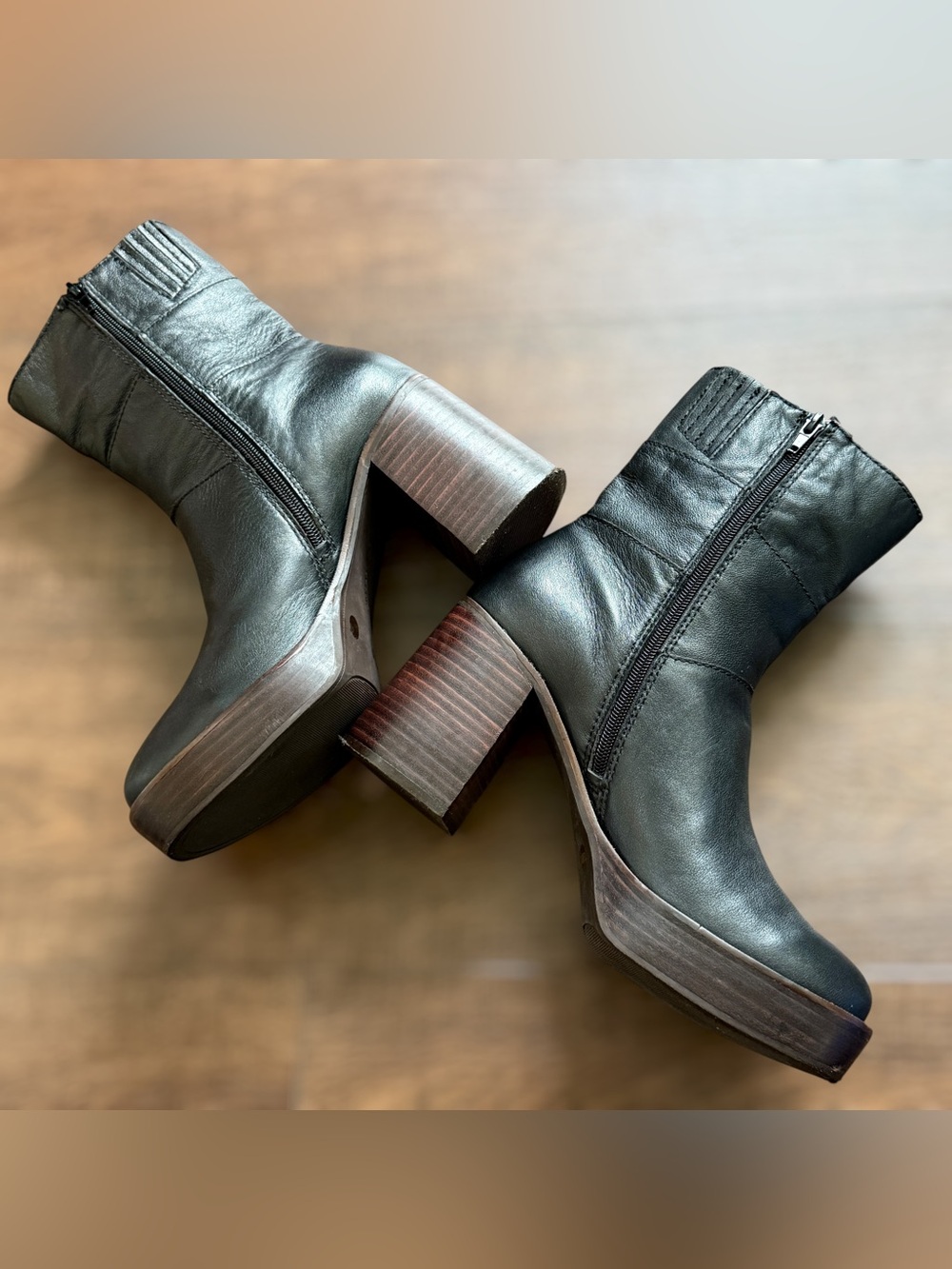 Lucky Brand Black Leather Platform Block Heel Ankle Boots - Picture 4 of 14